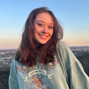 Meet your Posher, Maya